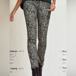 Cabi Modern Camo Jegging Size 4 Womens Skinny Jeans 604